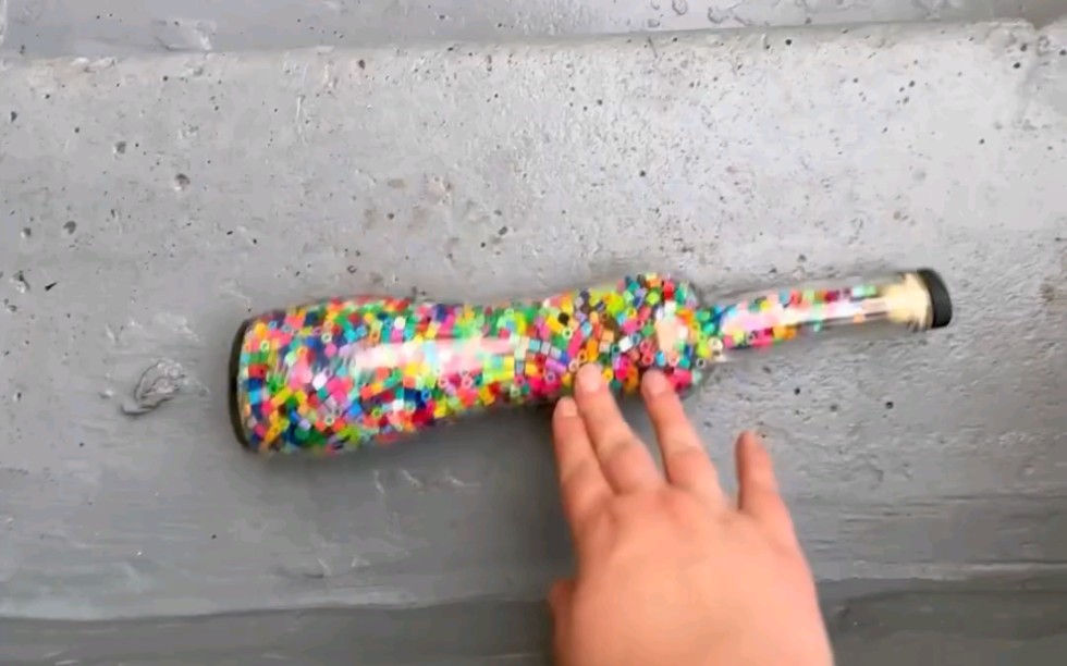 Staircase Bottle Roll Explosion Competition - BiliBili
