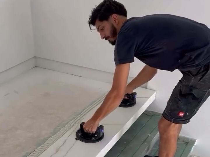 Construction Process of a Floating Staircase - BiliBili