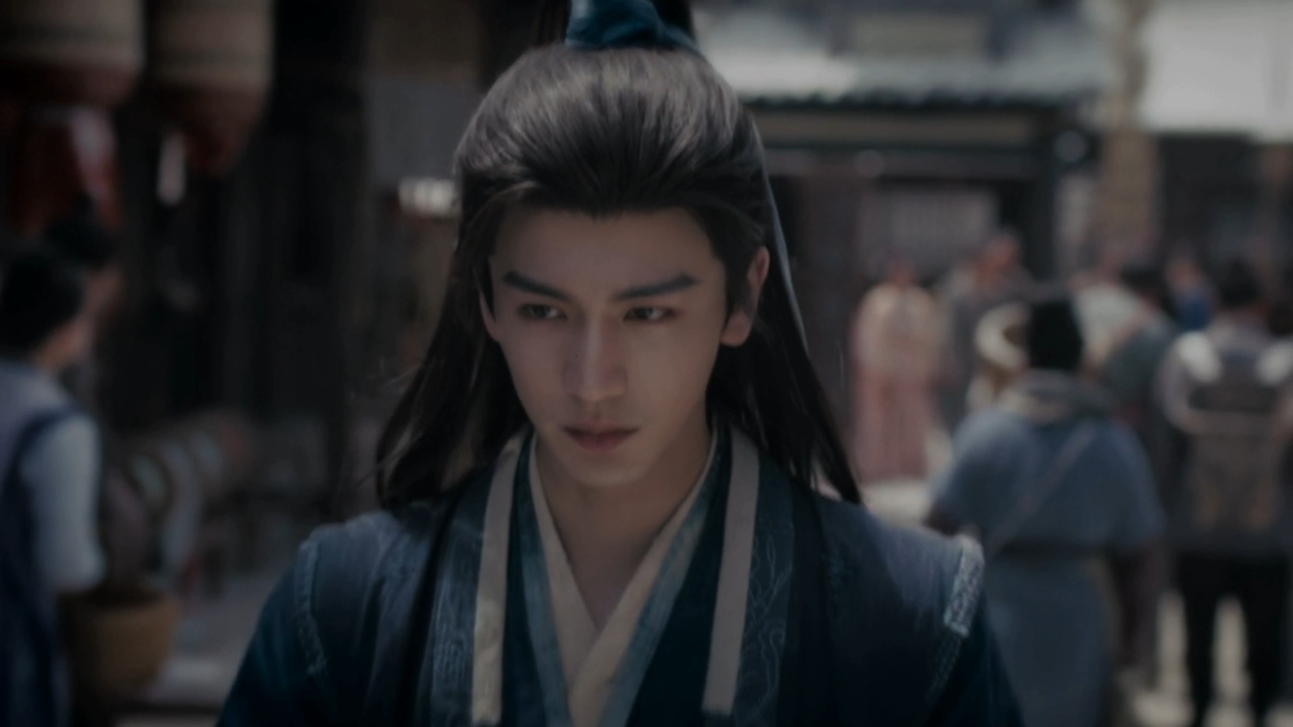 Our Yan Zheng in the blue outfit is really beautiful, isn’t he? - BiliBili
