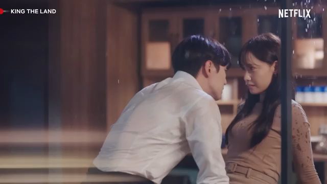 LIST: 'King The Land' Netflix K-Drama Kissing Scenes