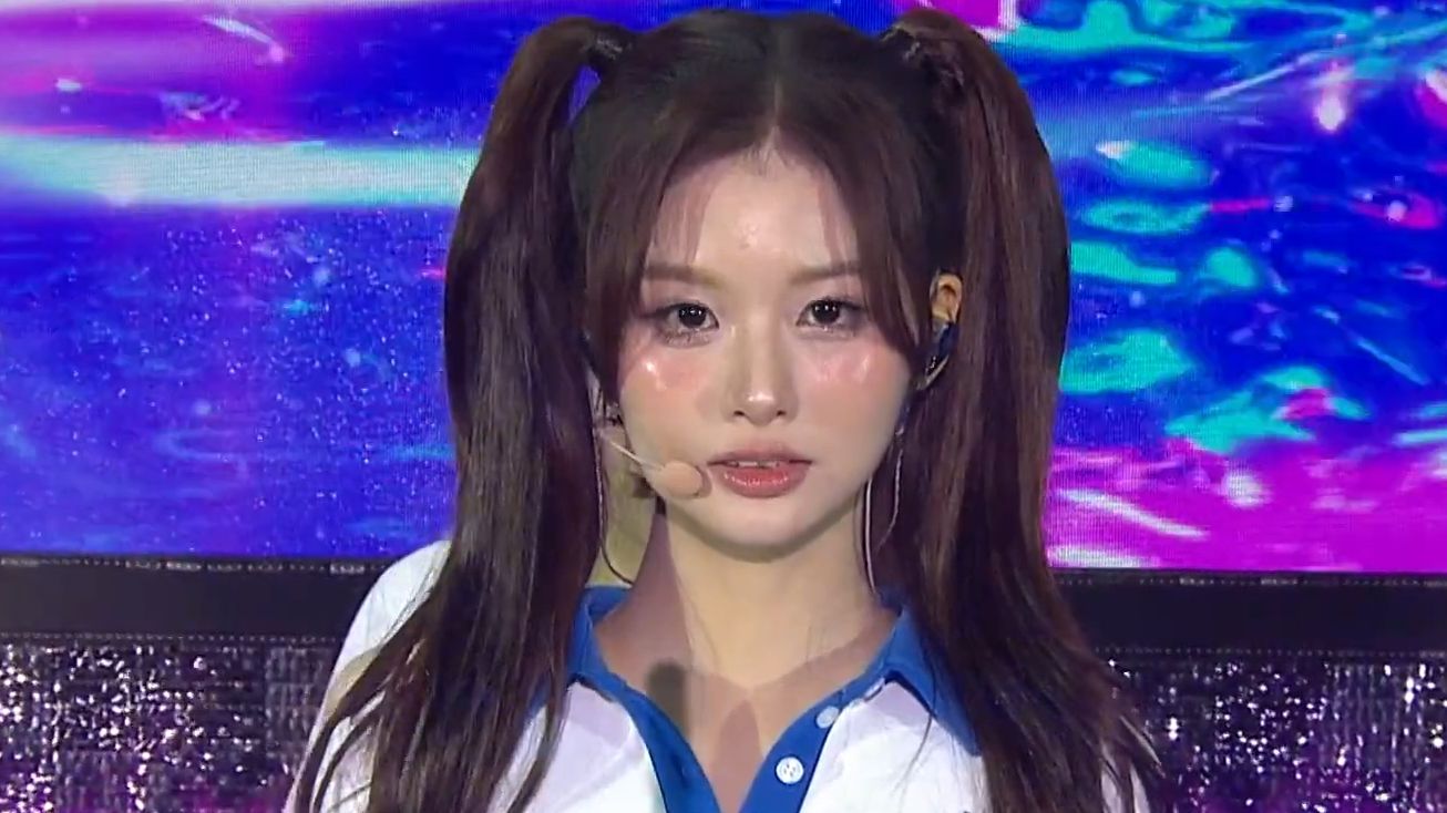 NMIXX Roller Coaster + DASH 240501 HD Stage - BiliBili