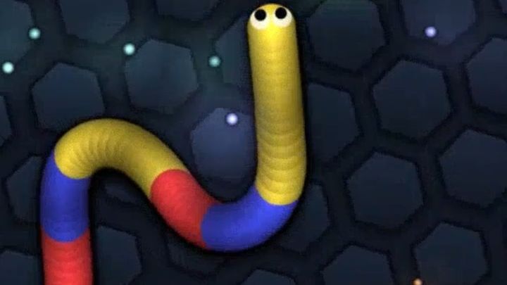 Do you remember Slither.io? 🐍 - BiliBili