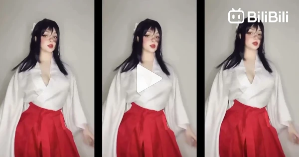 Utahime cosplay dance