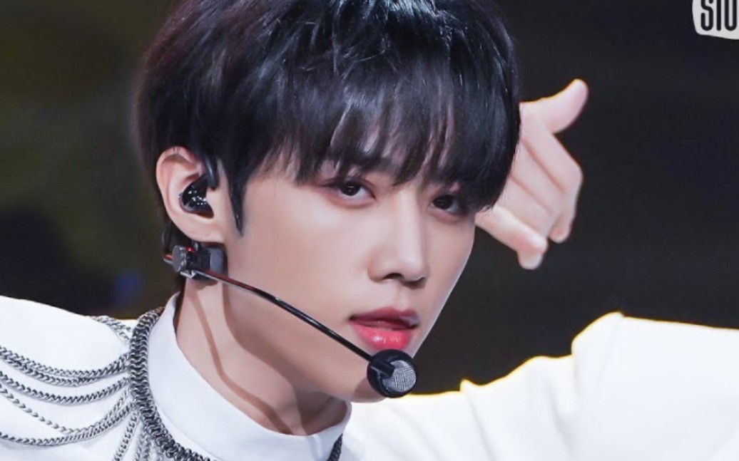 Double Crown Highlight! THE BOYZ “ROAR” Performance Stage 230303 - BiliBili